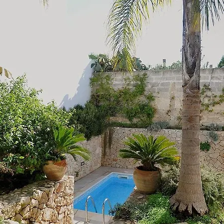 Apartment 3 With Pool And Sea View *