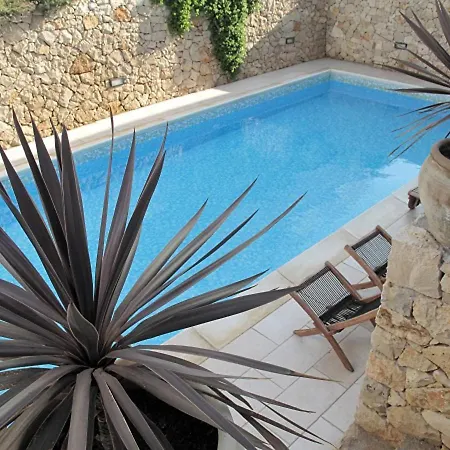 Apartment 3 With Pool And Sea View *