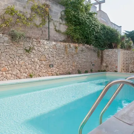 Apartment 3 With Pool And Sea View *